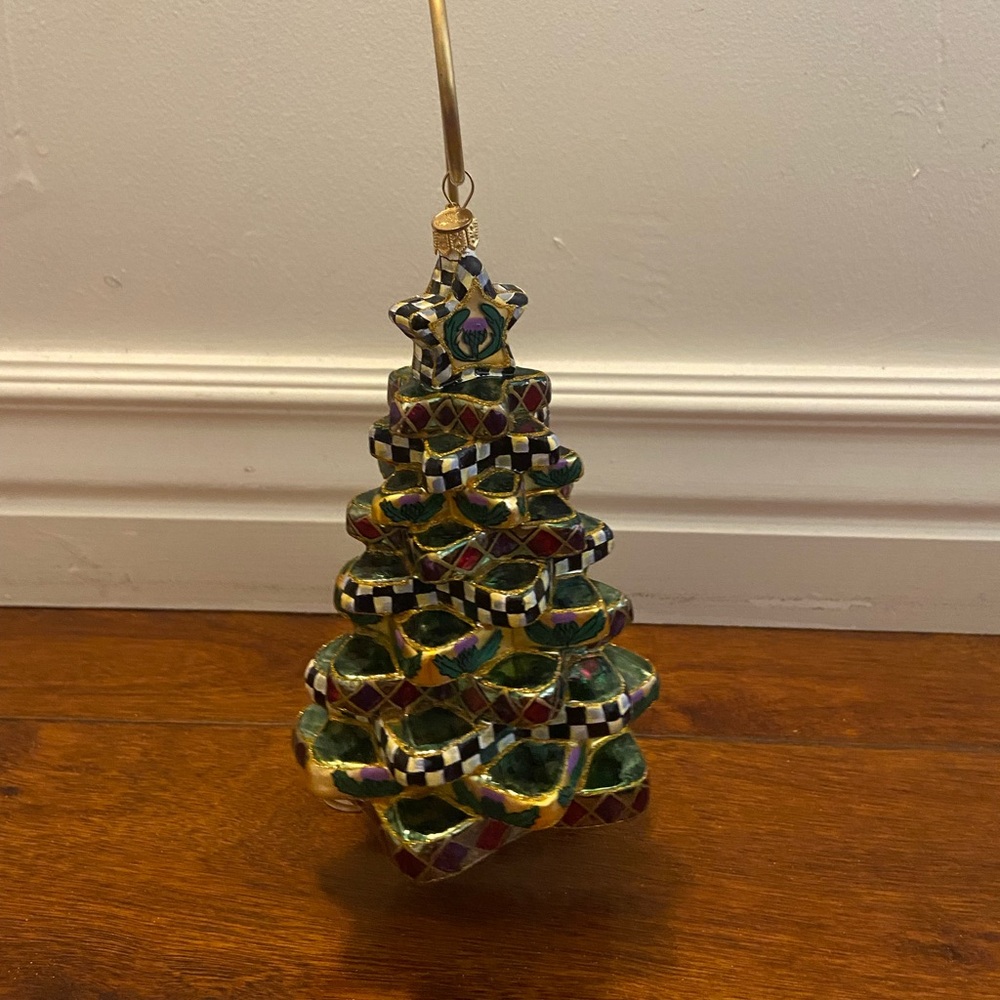 Mackenzie childs ornammet